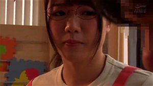 【おすすめ】美巨乳人妻保育士が子持ち男に襲われて園内で何度も大量中出し