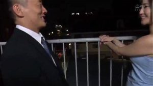 欲求不満の爆乳団地妻が神テク親父と汗だく濃厚中出し不倫で確定妊娠