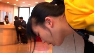 【おすすめ】巨乳ホテルウーマンが非常階段で変態親父に中出しレイプされる！